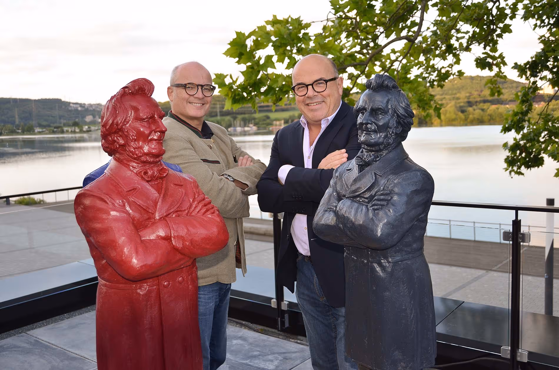 Zwei Past-Präsidenten des Lions Clubs Wetter (Ruhr) beim PREVIEW in MeinFriedrich-Pose Wetter (Ruhr), 9.7.2015